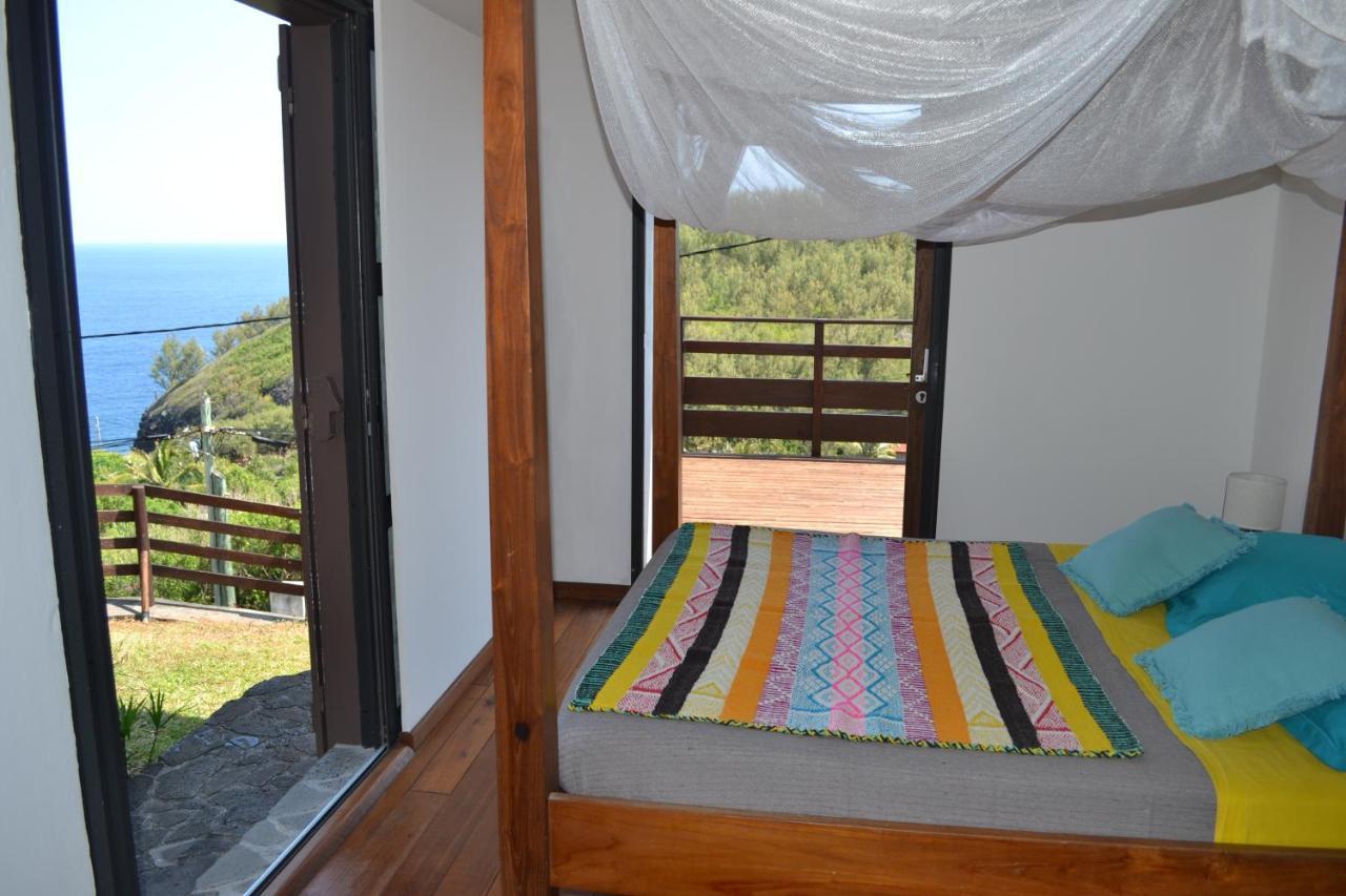 Villa Atypique Le Chat Perche De Grand Anse Petite Île Exterior foto