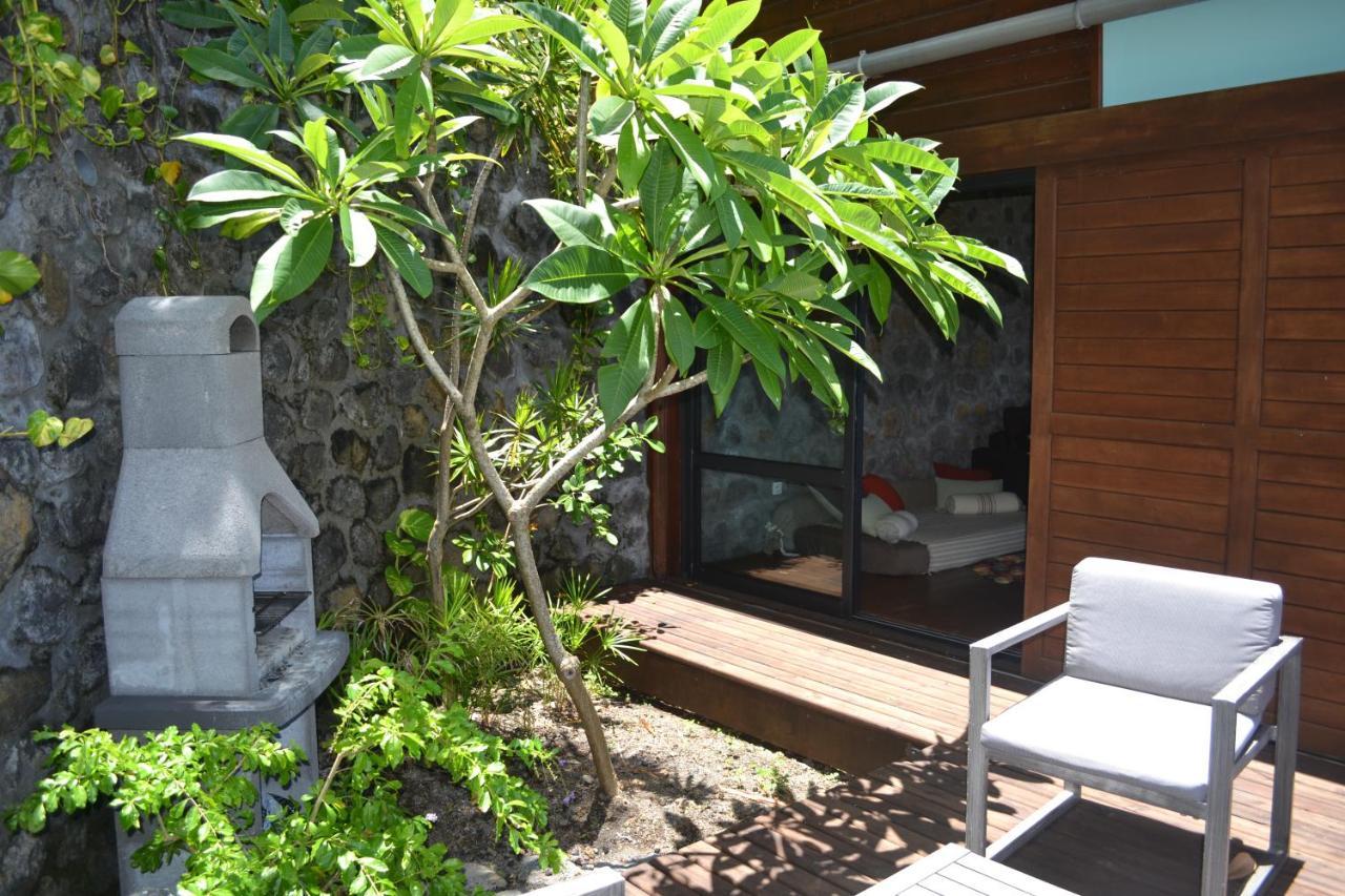 Villa Atypique Le Chat Perche De Grand Anse Petite Île Exterior foto